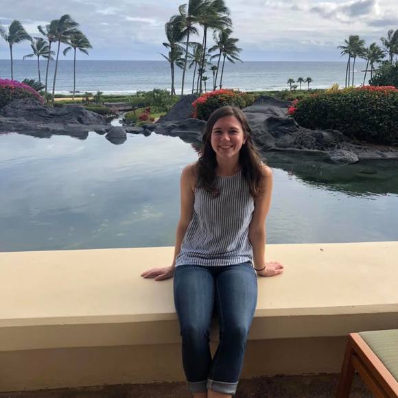 Meet your Posher, Lauren - Picture 1 of 1